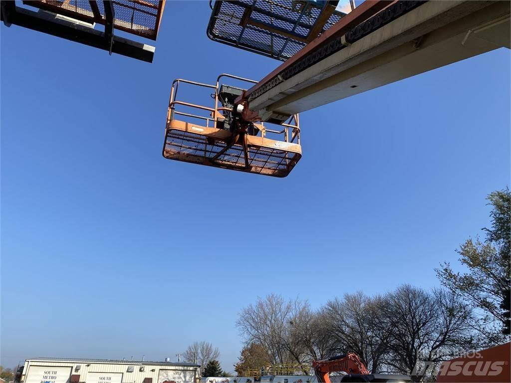 JLG 600S Telescopic boom lifts