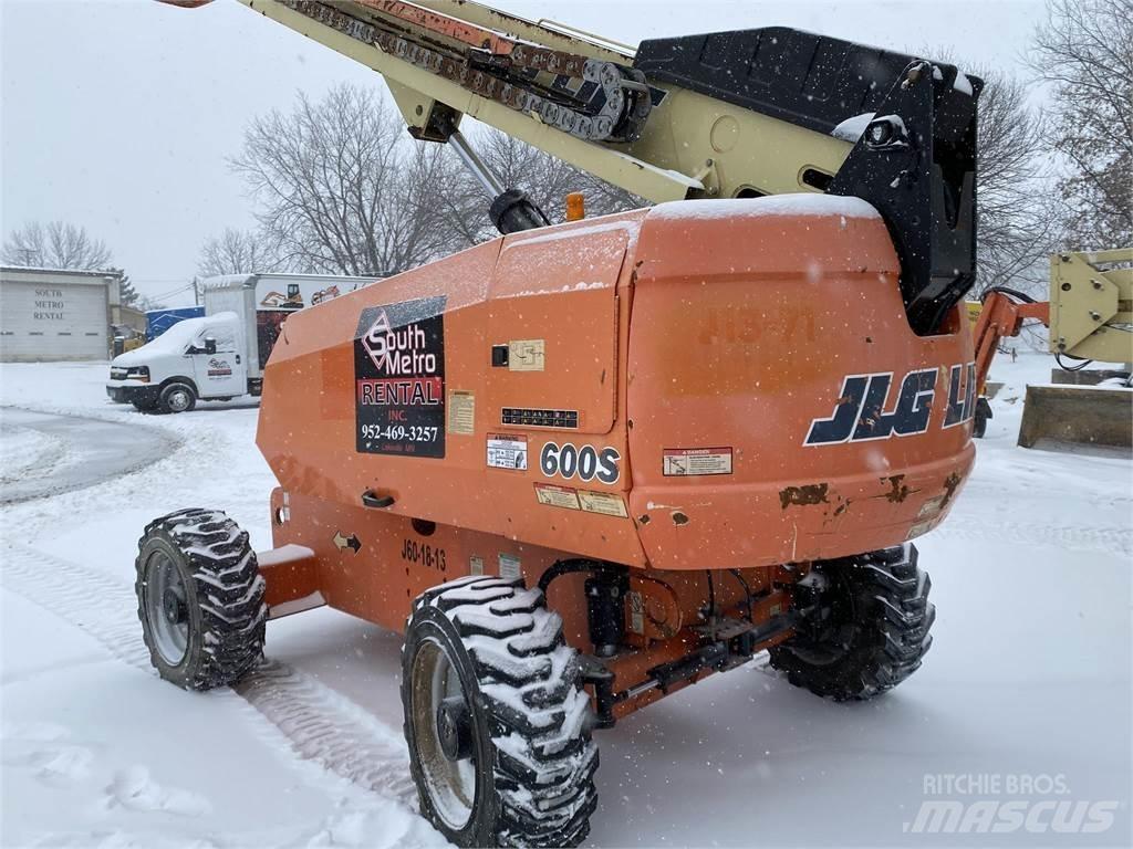 JLG 600S Telescopic boom lifts