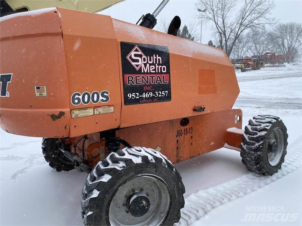 JLG 600S Telescopic boom lifts