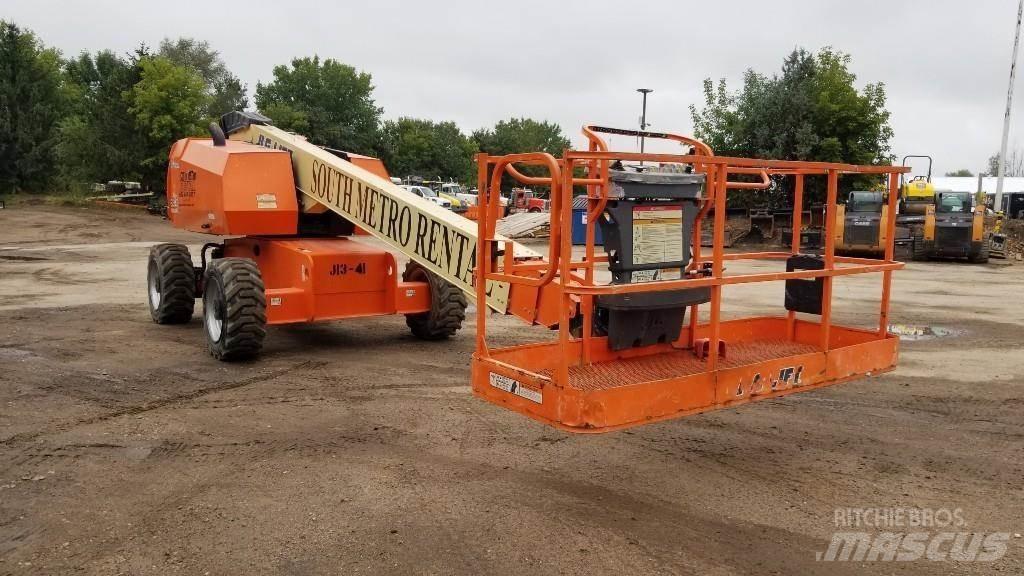JLG 600S Telescopic boom lifts