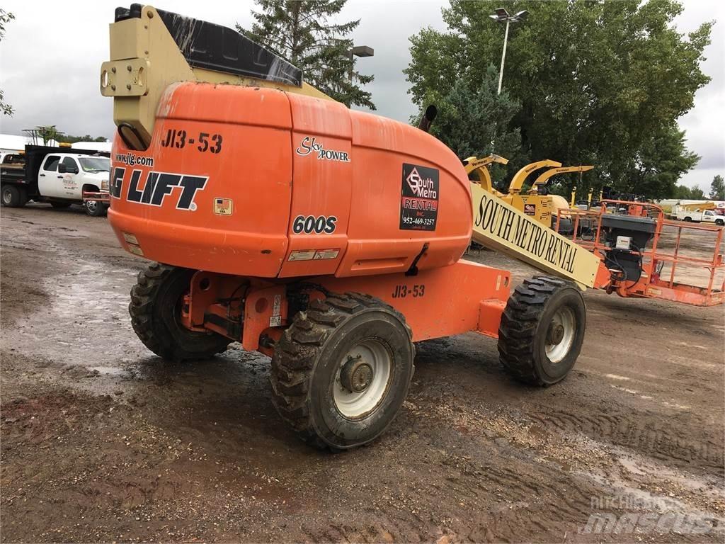 JLG 600S Telescopic boom lifts