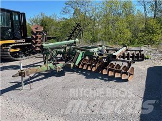 John Deere 640 Disc harrows