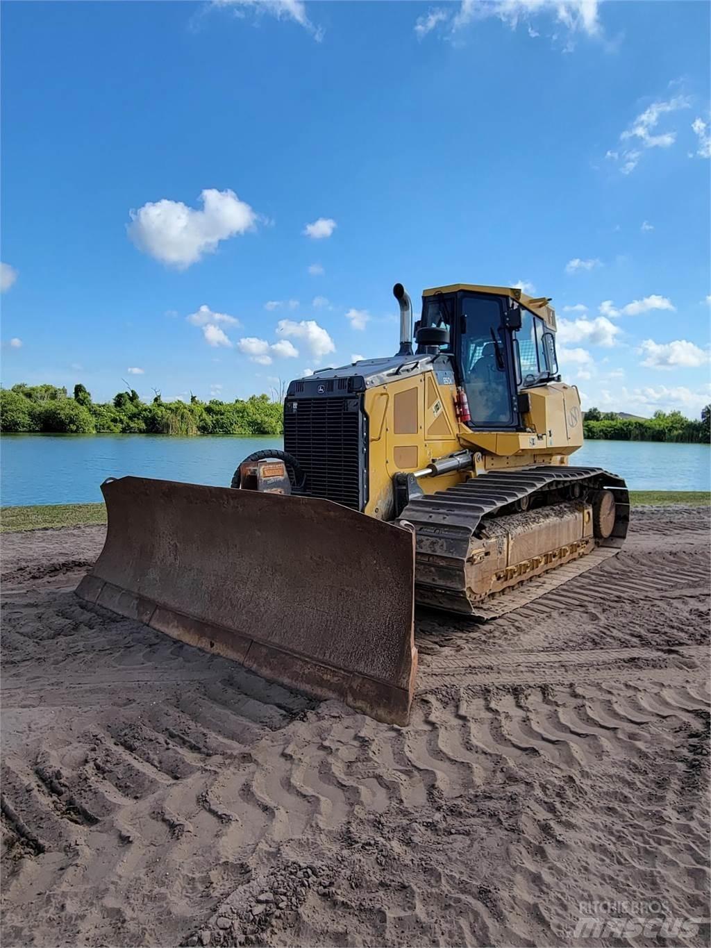 John Deere 850K WLT Crawler dozers