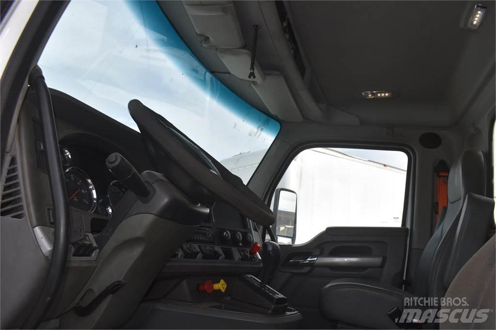 Kenworth T680 Truck mounted cranes