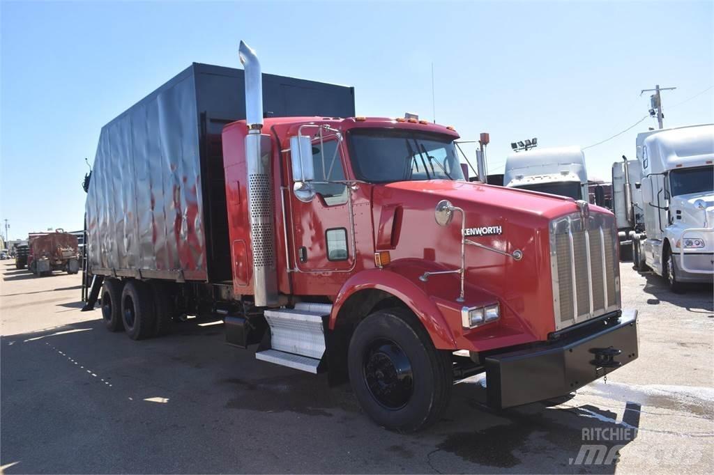 Kenworth T800 Truck mounted cranes