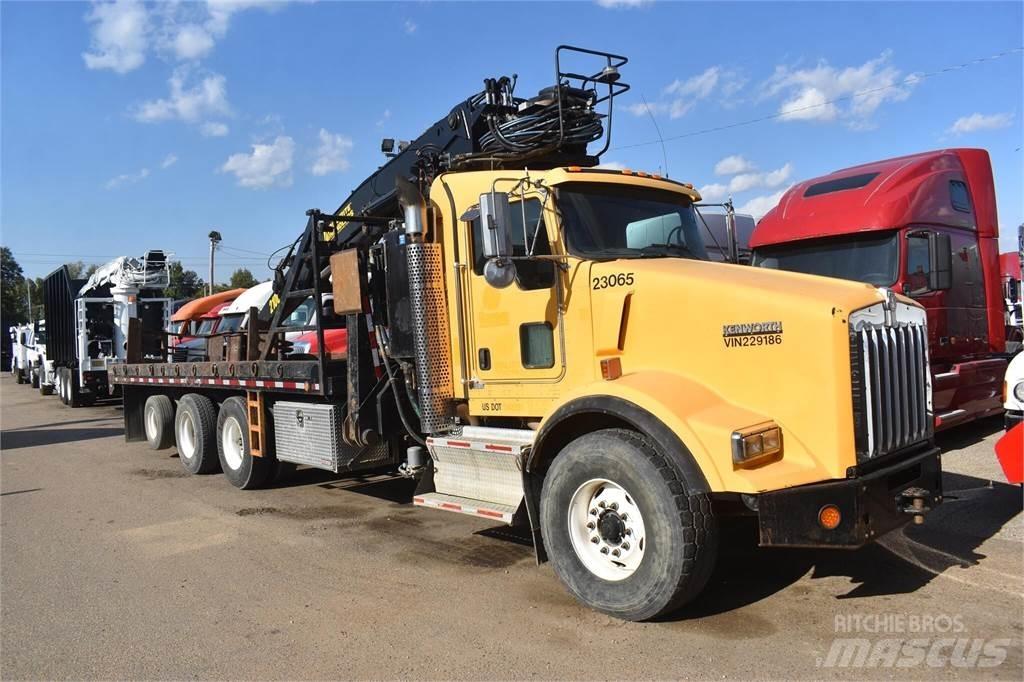 Kenworth T800 Truck mounted cranes