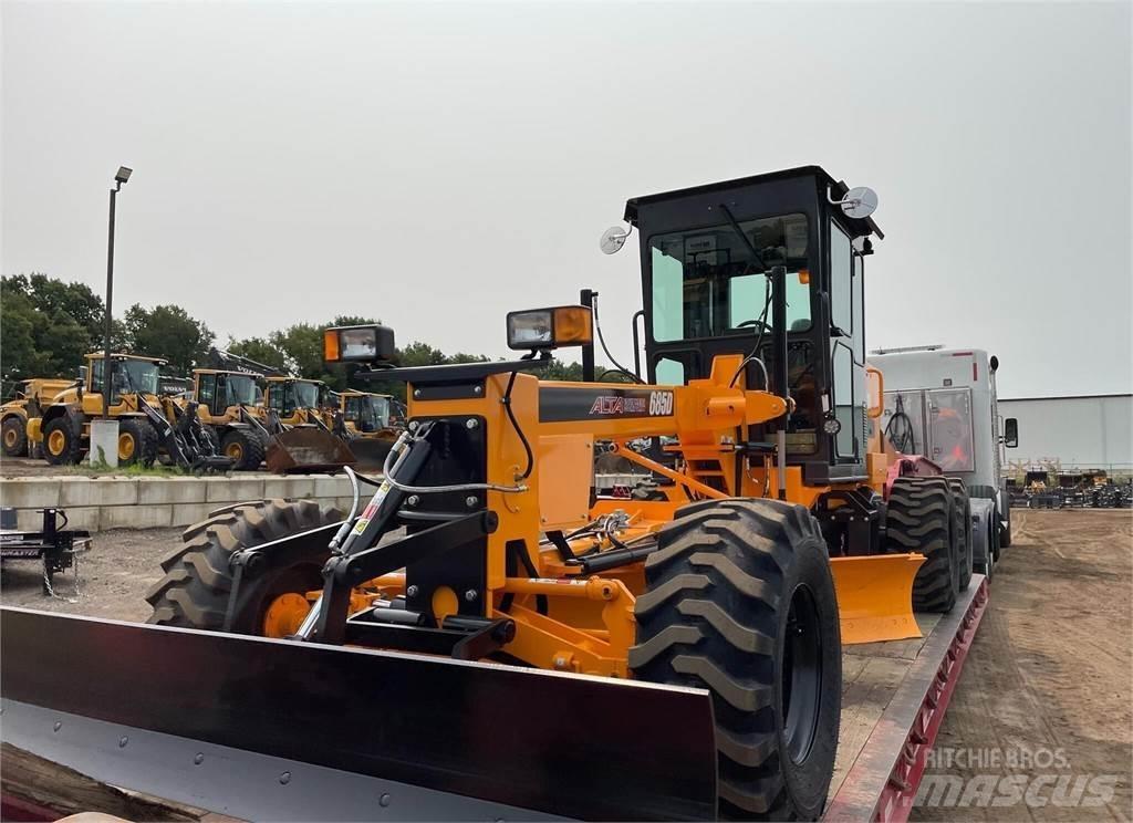 LeeBoy 685D Graders