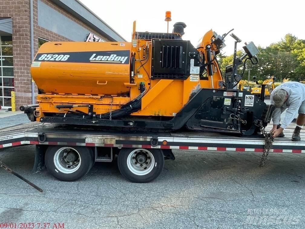 LeeBoy 8520B Asphalt pavers