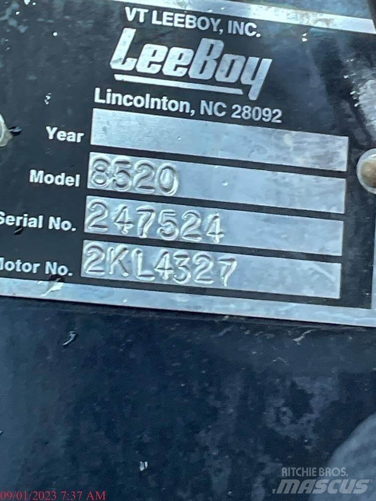 LeeBoy 8520B Asphalt pavers