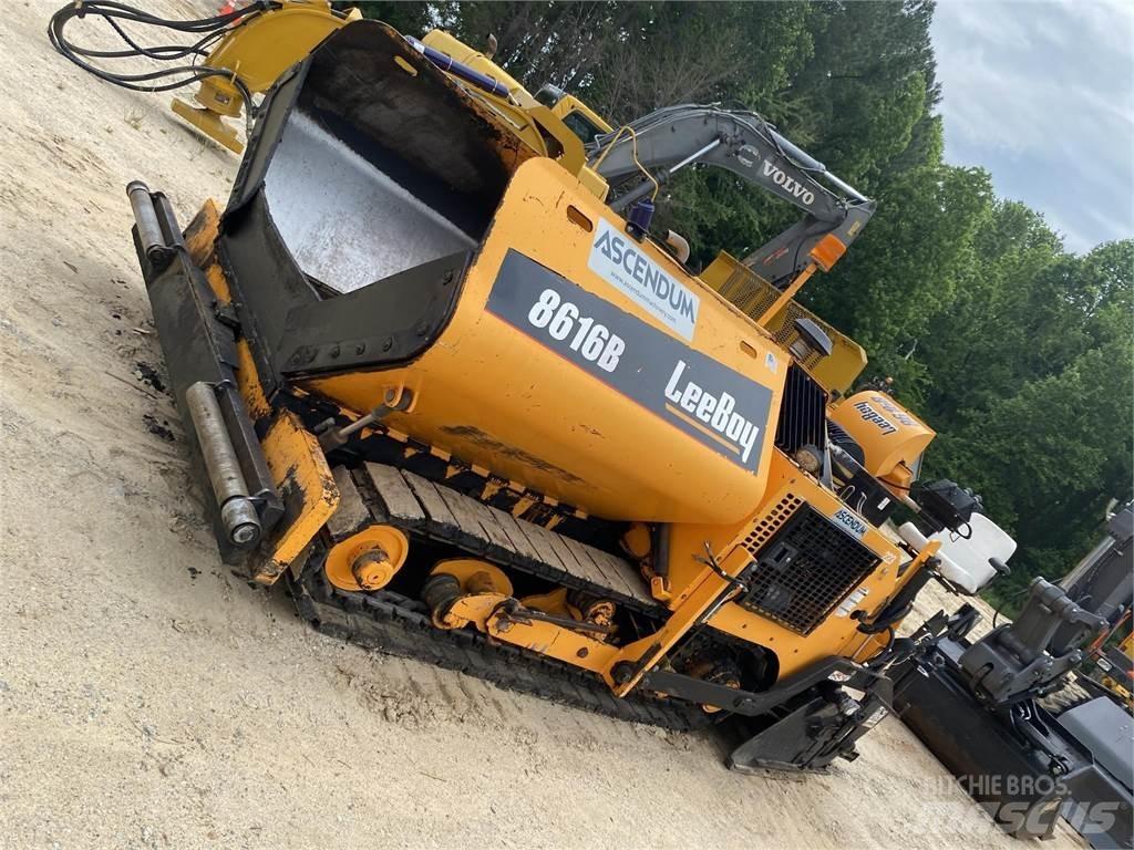 LeeBoy 8616B Asphalt pavers