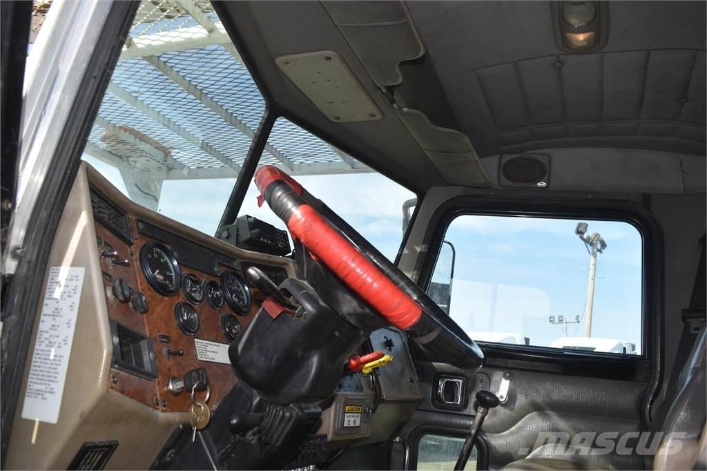 Lift-All LOM55-2MS Truck mounted platforms
