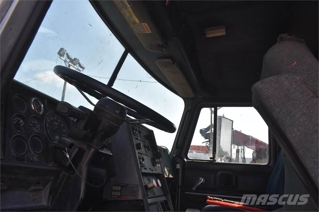 Mack CH613 Tipper trucks
