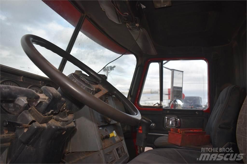Mack CH613 Tipper trucks