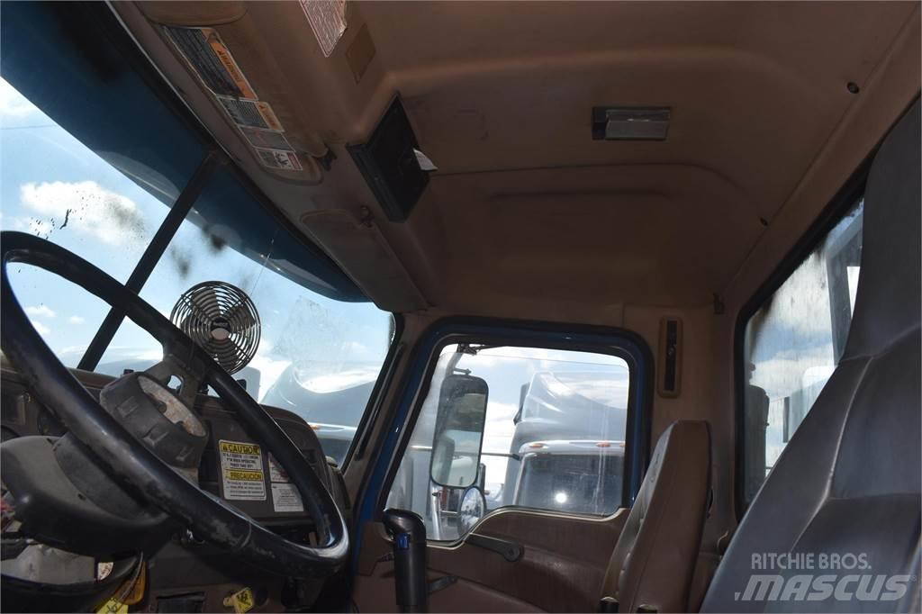 Mack GRANITE CV713 Truck mounted cranes