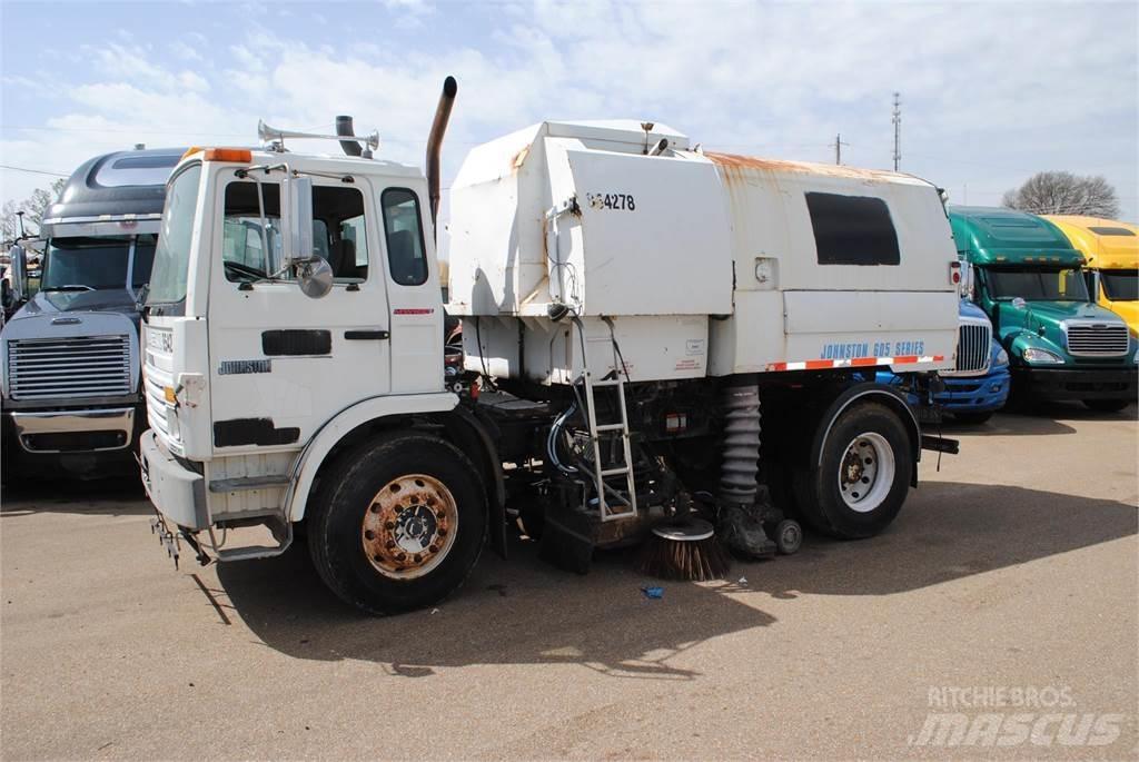 Mack MIDLINER MS250 Sweeper trucks