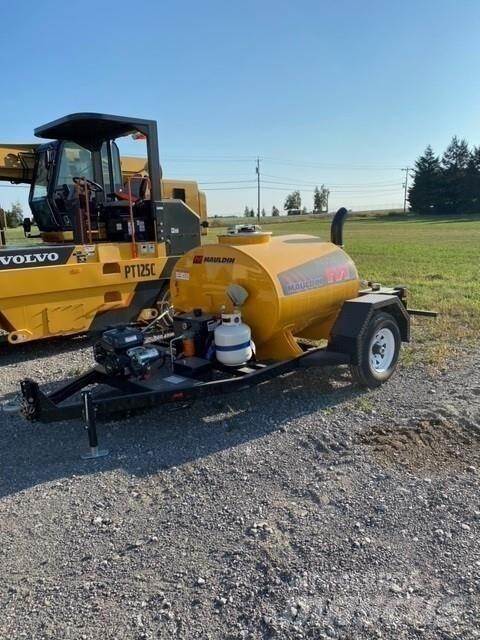 Mauldin MT300 Asphalt pavers