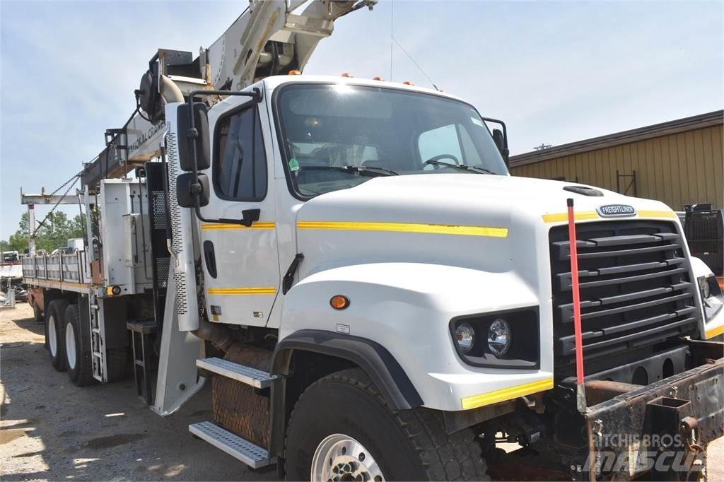 National 600E2 Truck mounted cranes