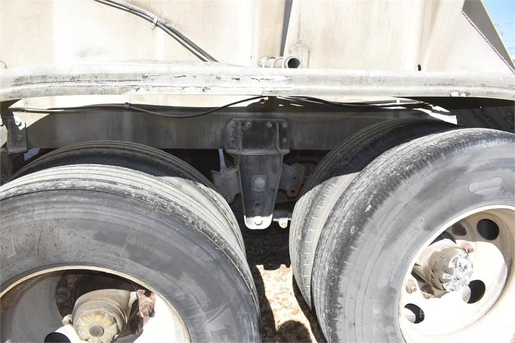  PENSKE Tanker trailers