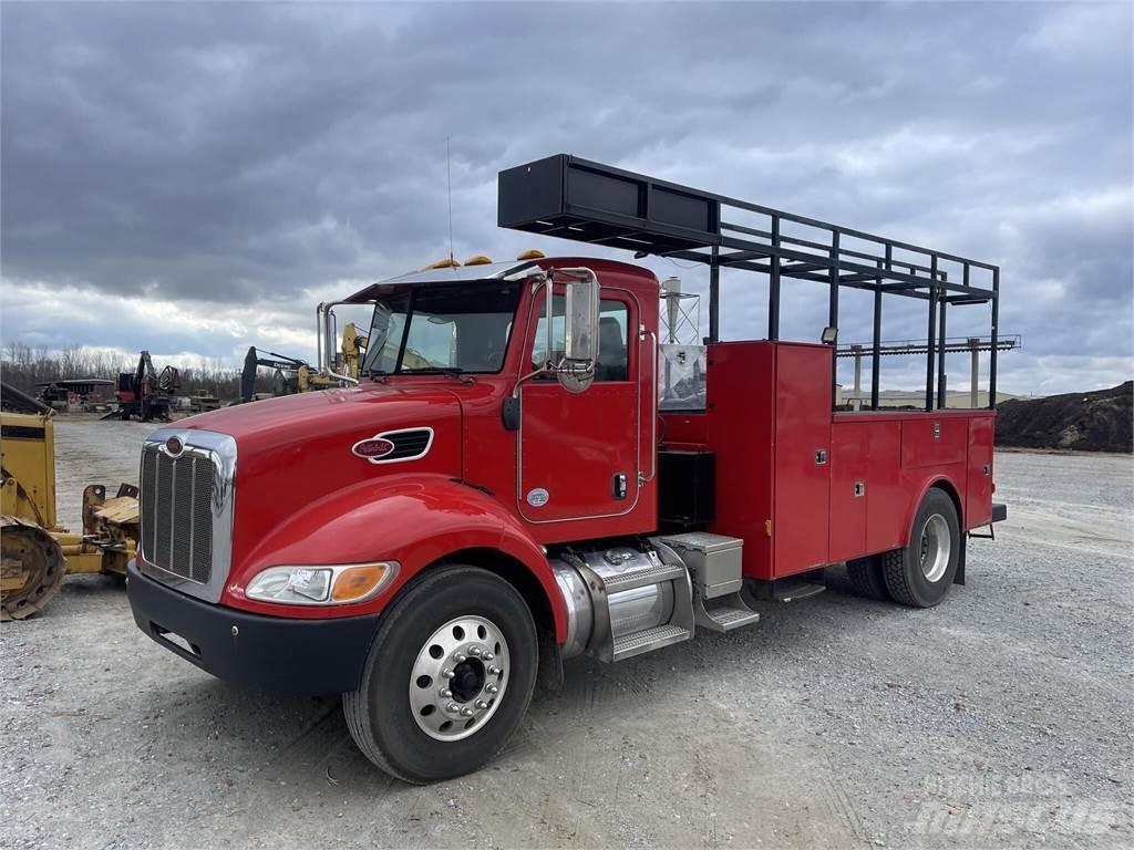 Peterbilt 337 Municipal / general purpose vehicles