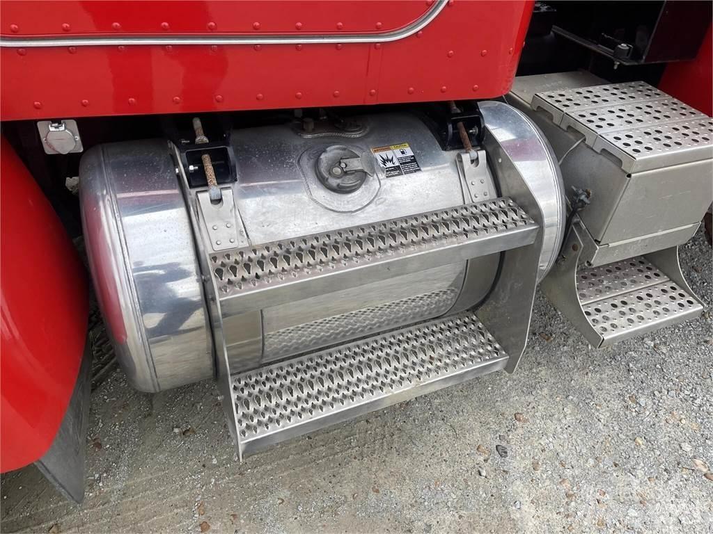 Peterbilt 337 Municipal / general purpose vehicles