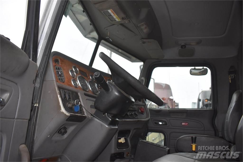 Peterbilt 365 Tipper trucks