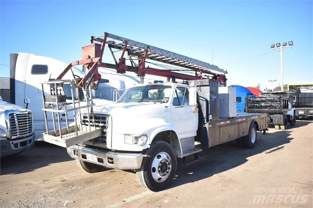 SkyHoist SR53 Truck mounted cranes