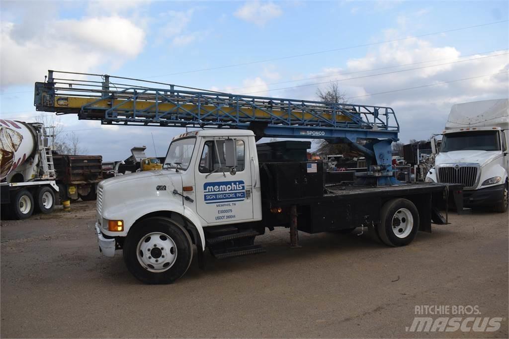  SPONCO M55 Truck mounted cranes