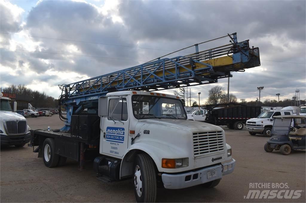  SPONCO M55 Truck mounted cranes
