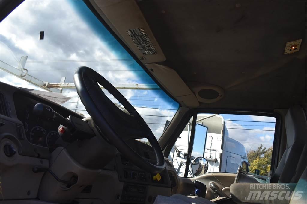 Sterling L8500 Truck mounted cranes