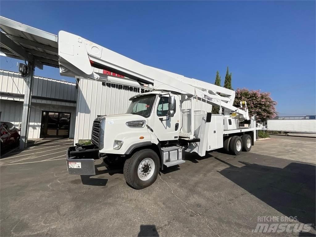 VERSALIFT VST9000I Truck mounted platforms