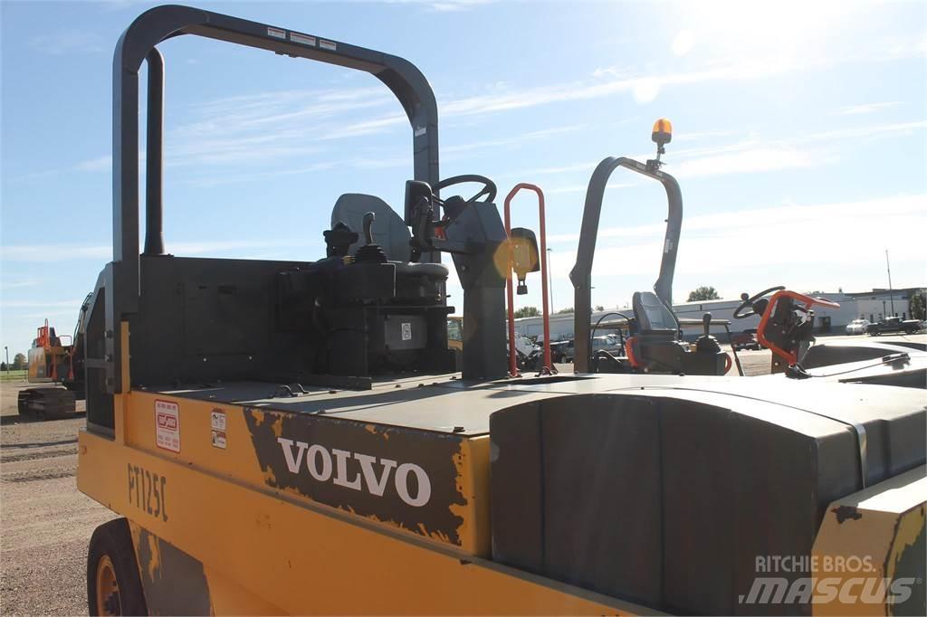 Volvo PT125C Pneumatic tired rollers