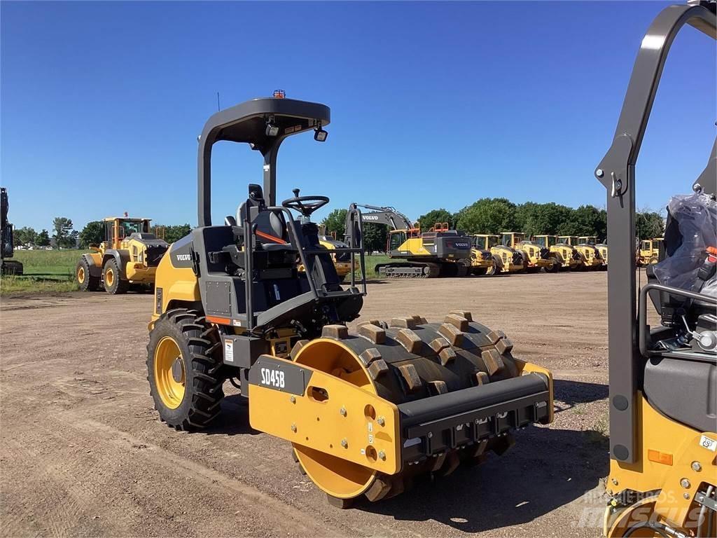 Volvo SD45B Twin drum rollers