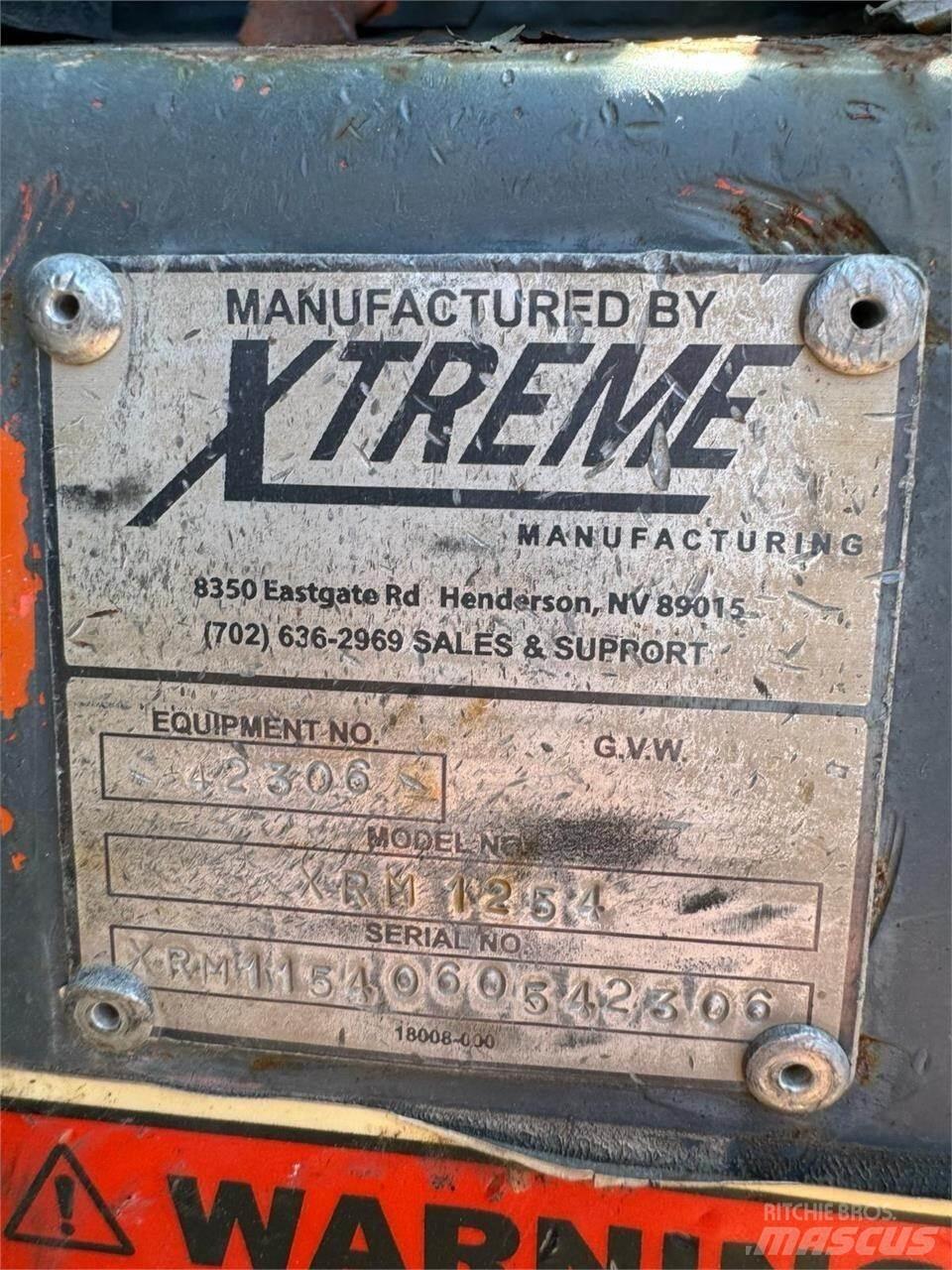 Xtreme MFG XRM1254 Telescopic handlers