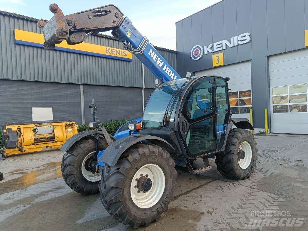 New Holland LM7.35 Telehandlers
