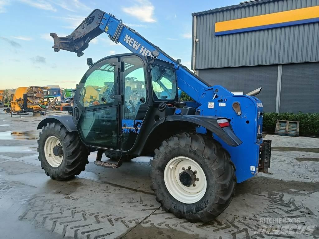 New Holland LM7.35 Telehandlers