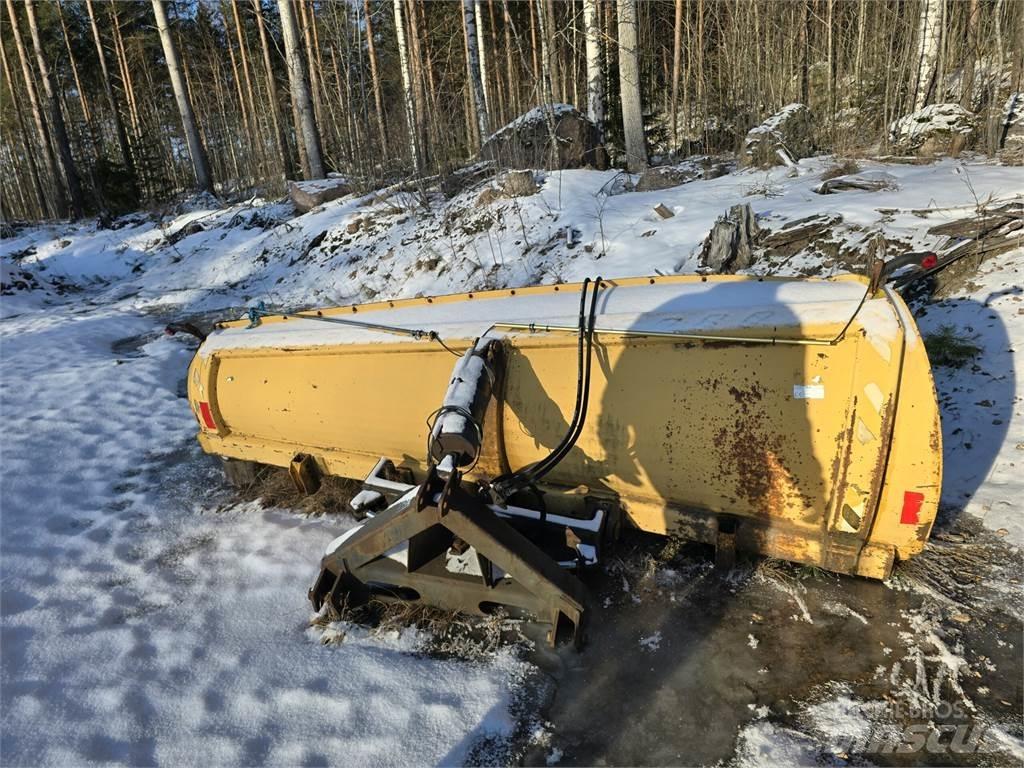 Rote 320 alueaura Snow blades and plows