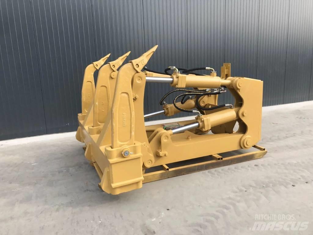 CAT D7 Scarifiers