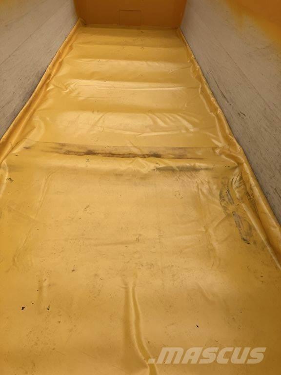 VGM Everest 26 Tipper trucks