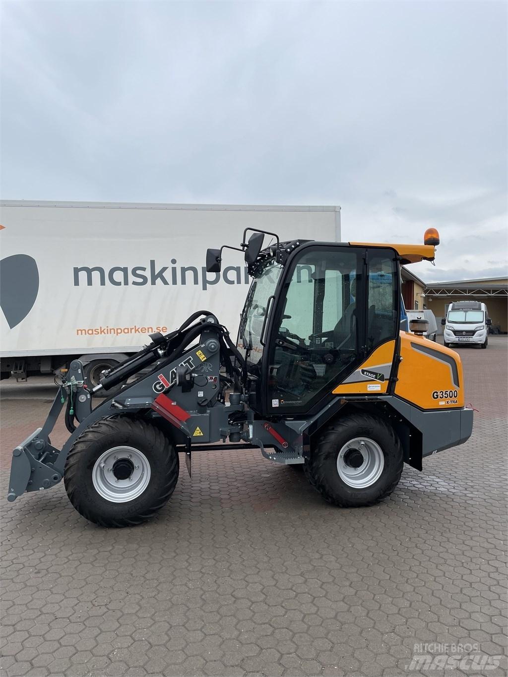 GiANT G3500 X-TRA Skid steer loaders