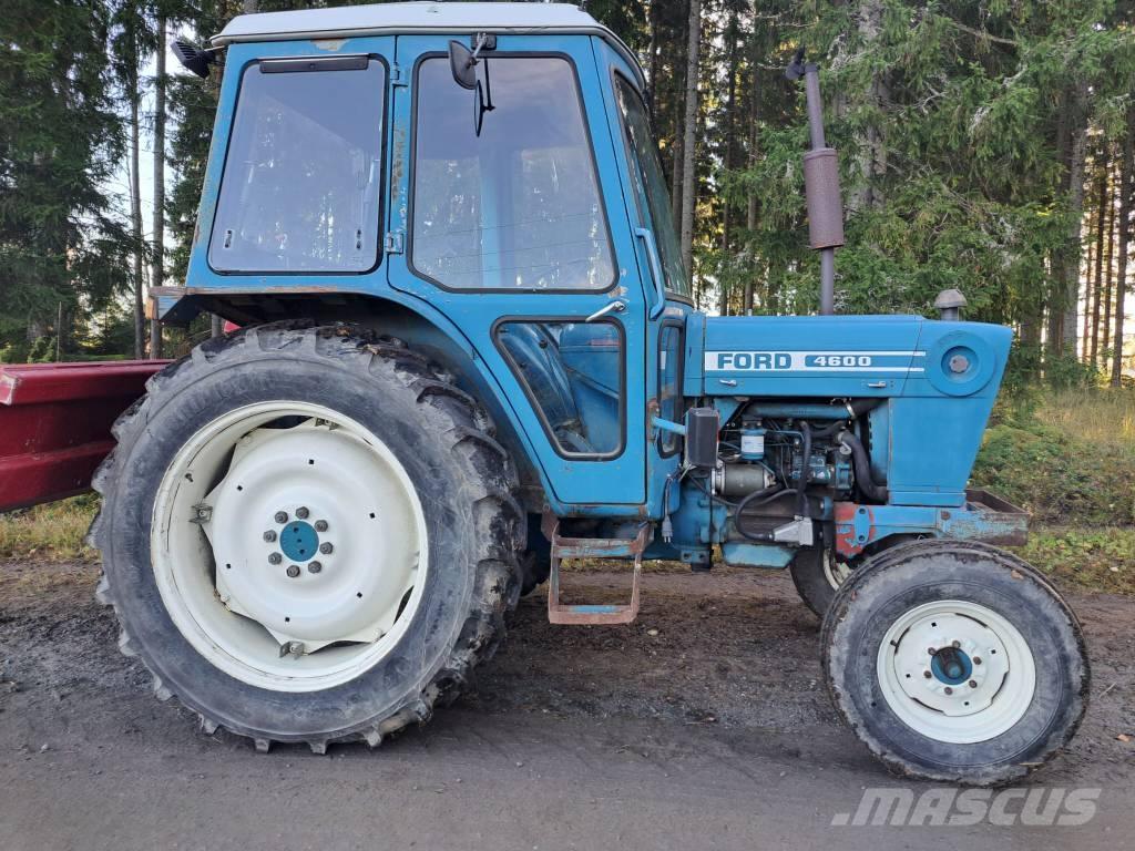 Ford 4600 Tractors