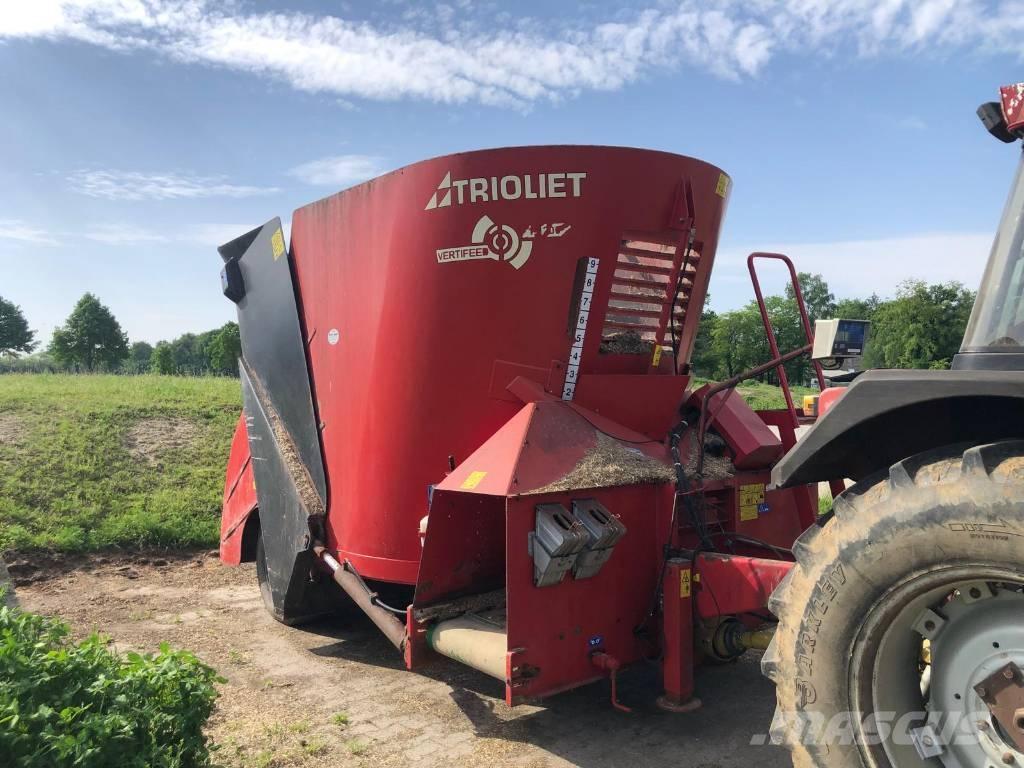 Trioliet VF-12 Animal feeders