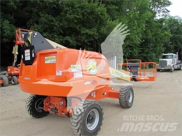 JLG 400S Telescopic boom lifts