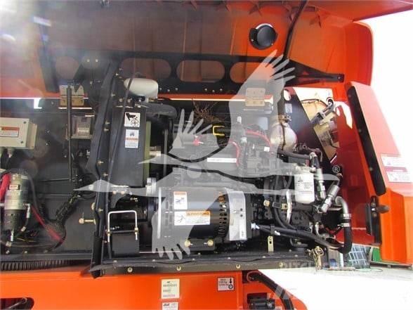 JLG 600S Telescopic boom lifts