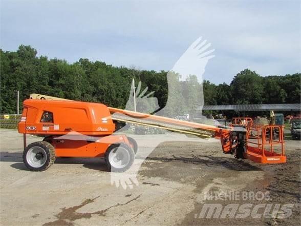 JLG 600S Telescopic boom lifts
