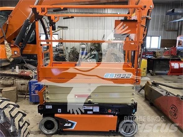 JLG ES1932 Scissor lifts