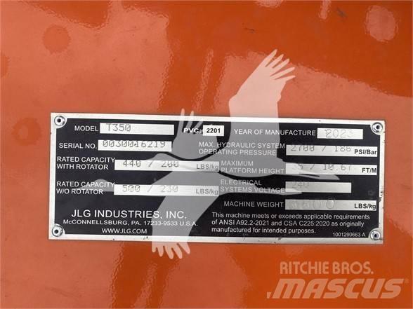 JLG T350 Trailer mounted platforms