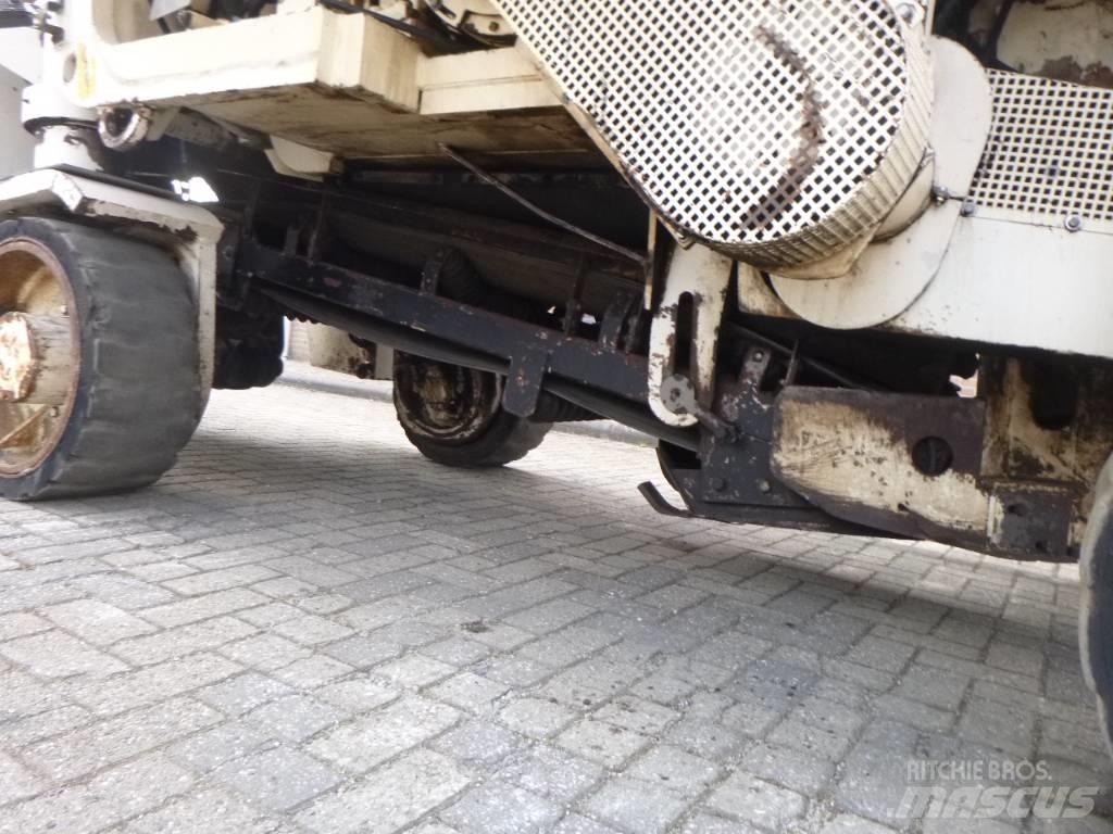 Wirtgen 1000DC Asphalt cold milling machines