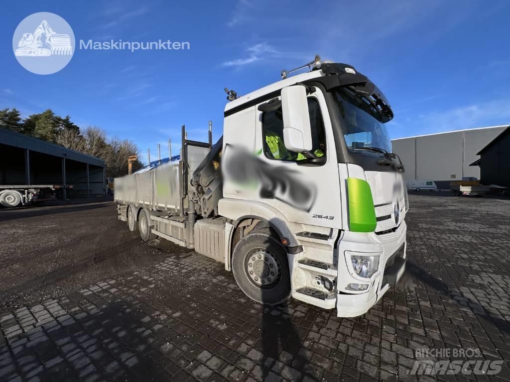 Mercedes-Benz 2543 Truck mounted cranes