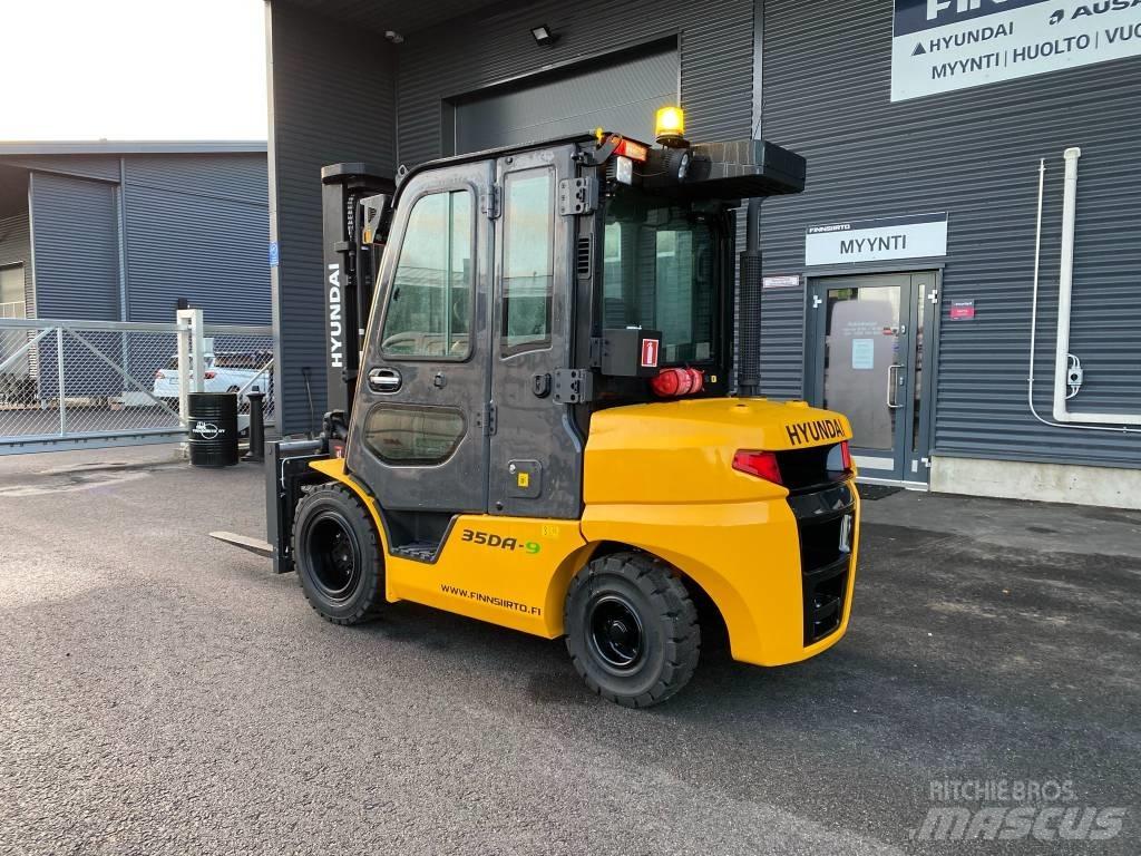 Hyundai 35DA-9 Diesel trucks