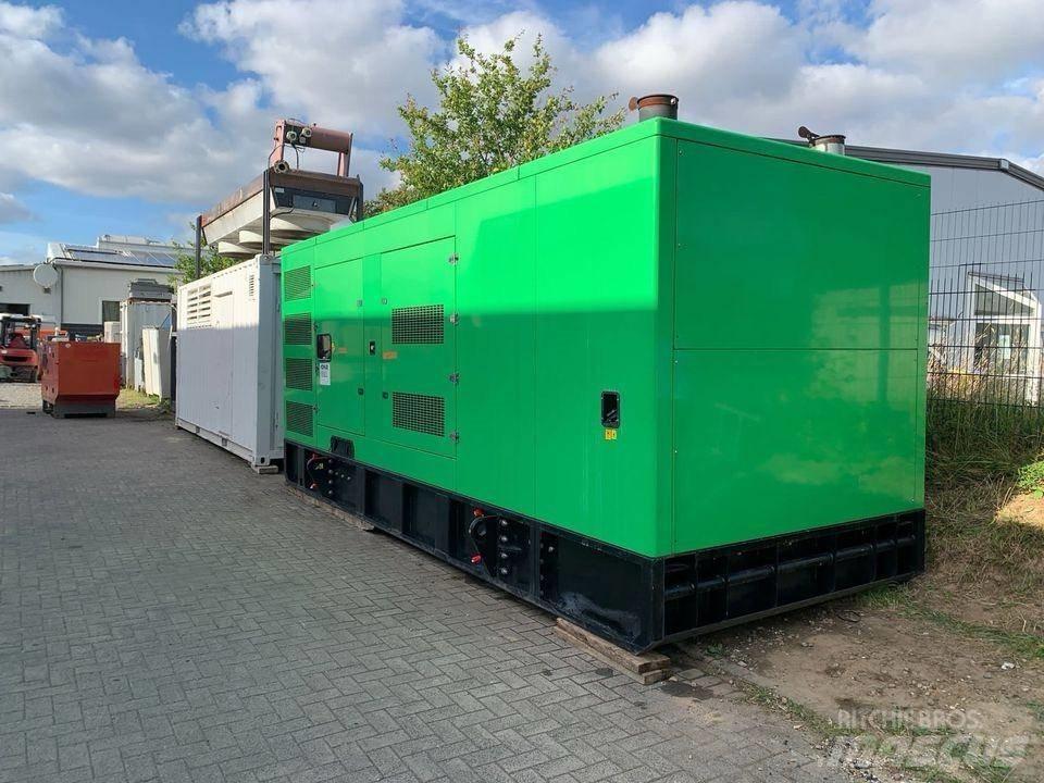 Mitsubishi 765 KVA Diesel Generators